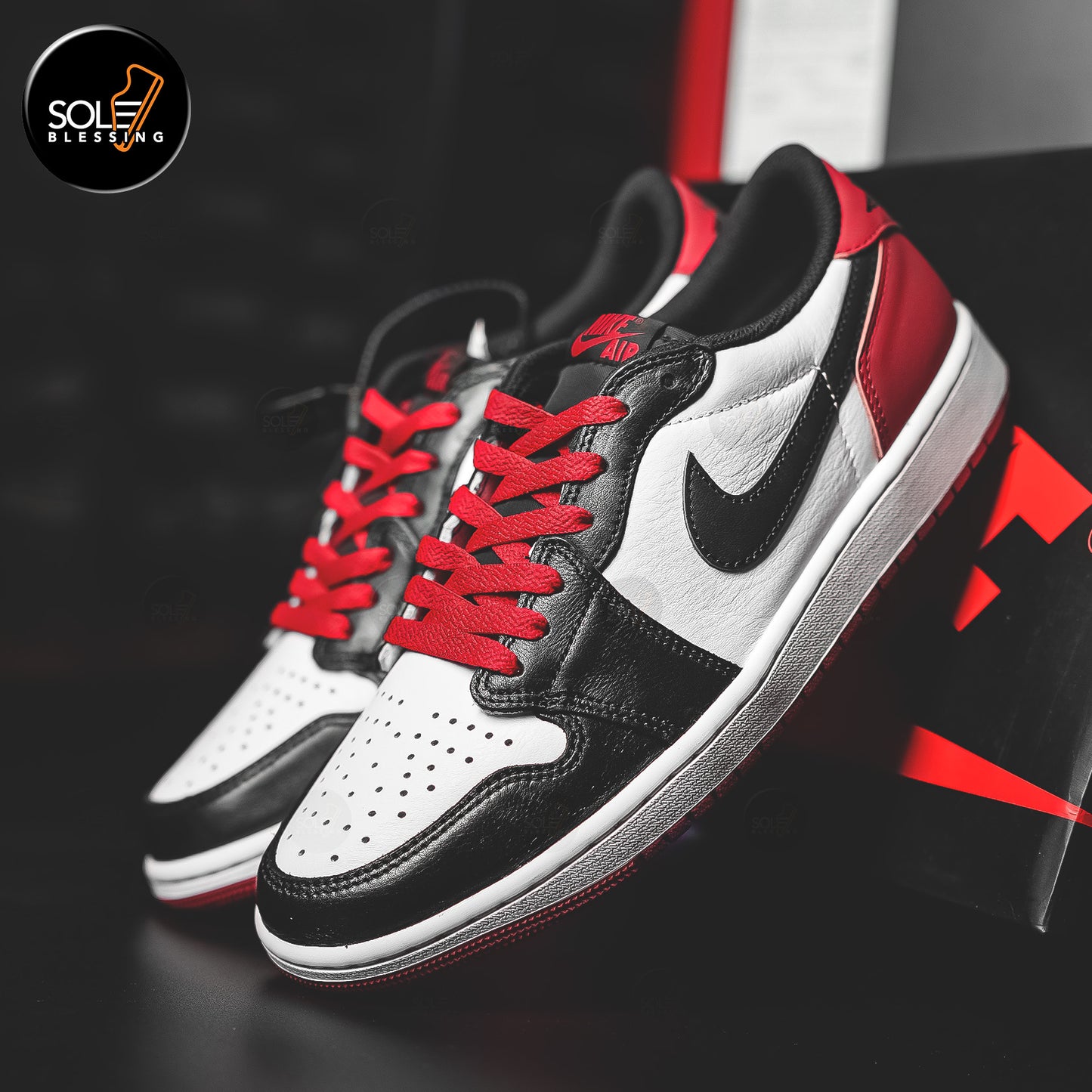 Air Jordan 1 Low OG Black Toe