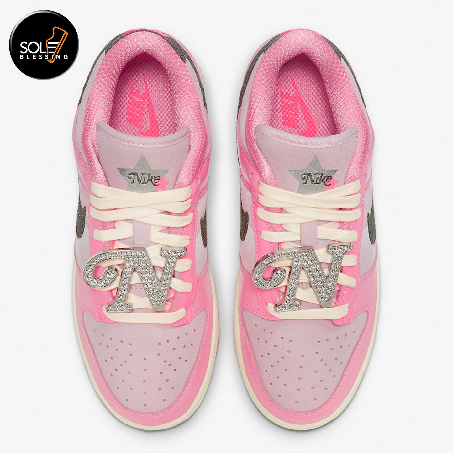 Nike Dunk Low WMNS Barbie