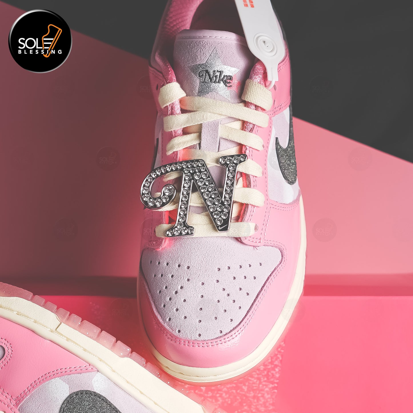 Nike Dunk Low WMNS Barbie