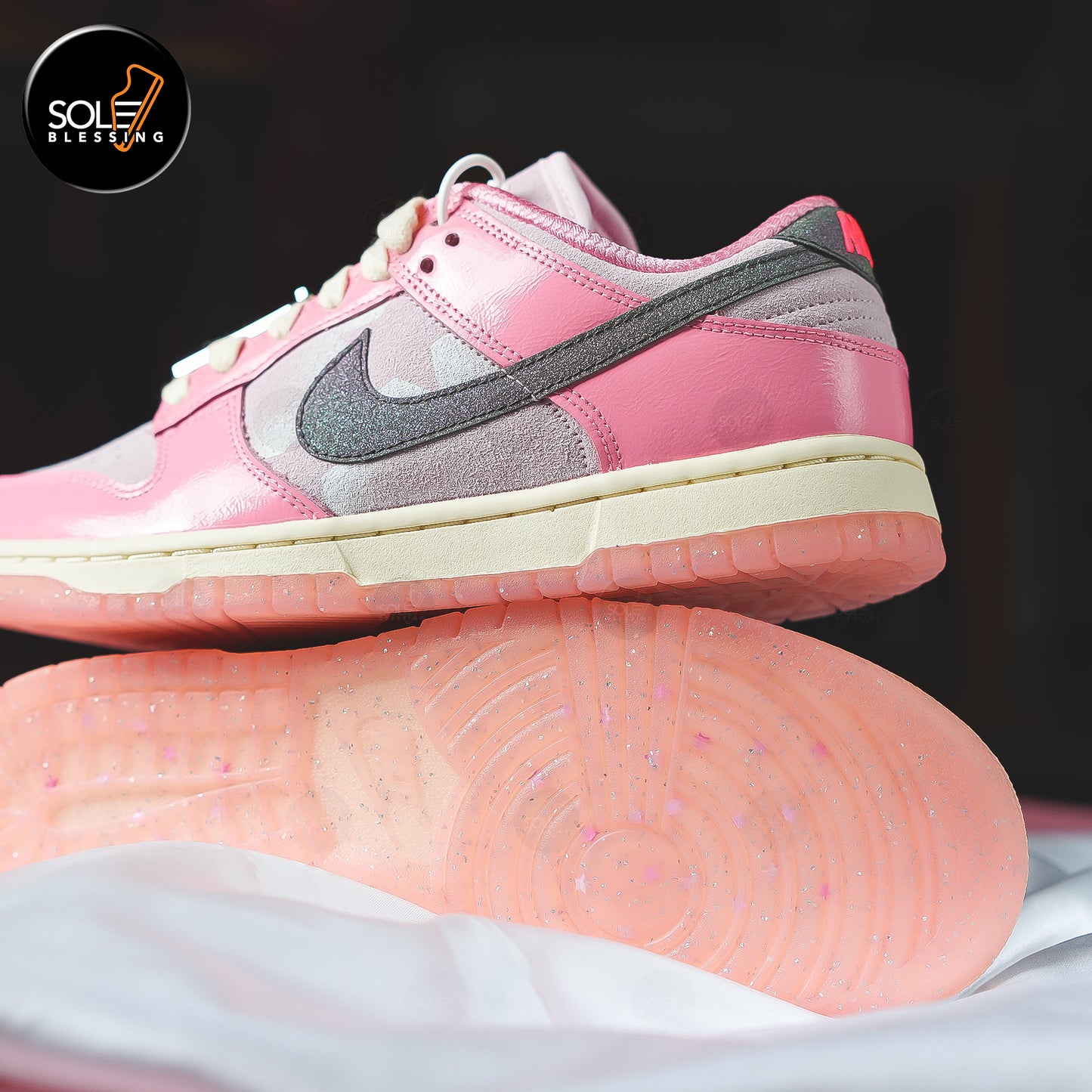 Nike Dunk Low WMNS Barbie