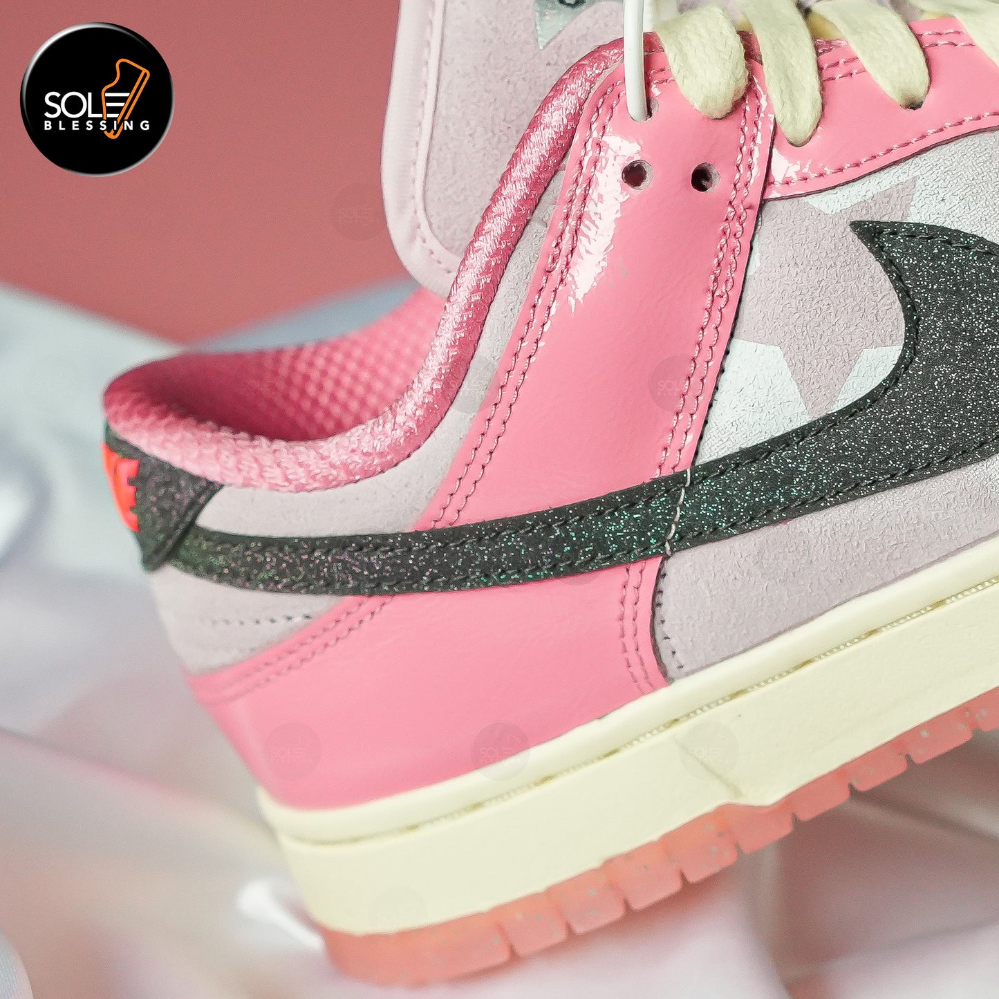 Nike Dunk Low WMNS Barbie