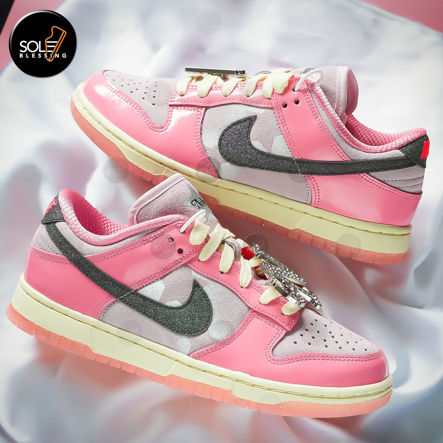 Nike Dunk Low WMNS Barbie