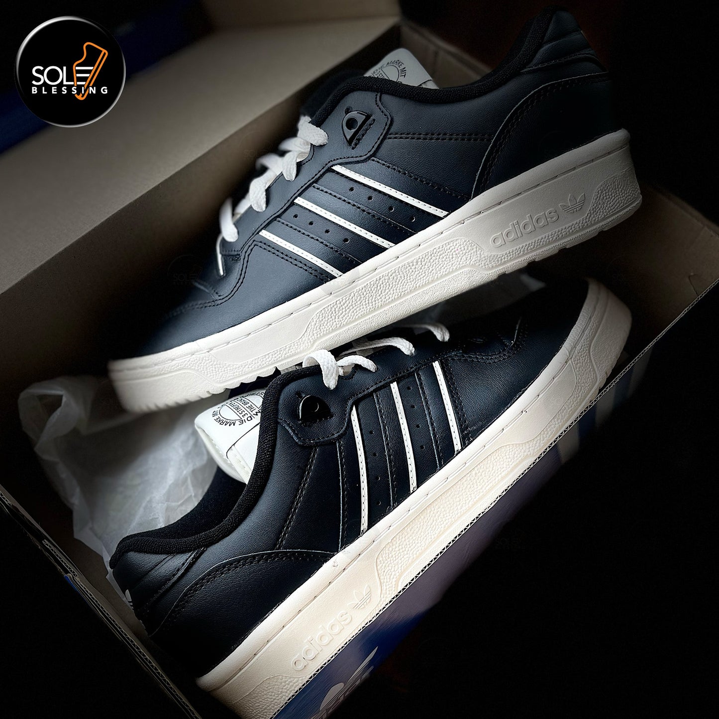 Rivalry Low 'Core Black White'