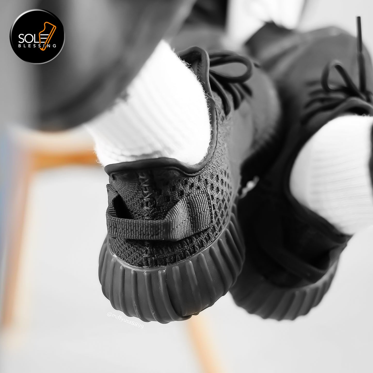 Yeezy Boost 350 V2 Onyx