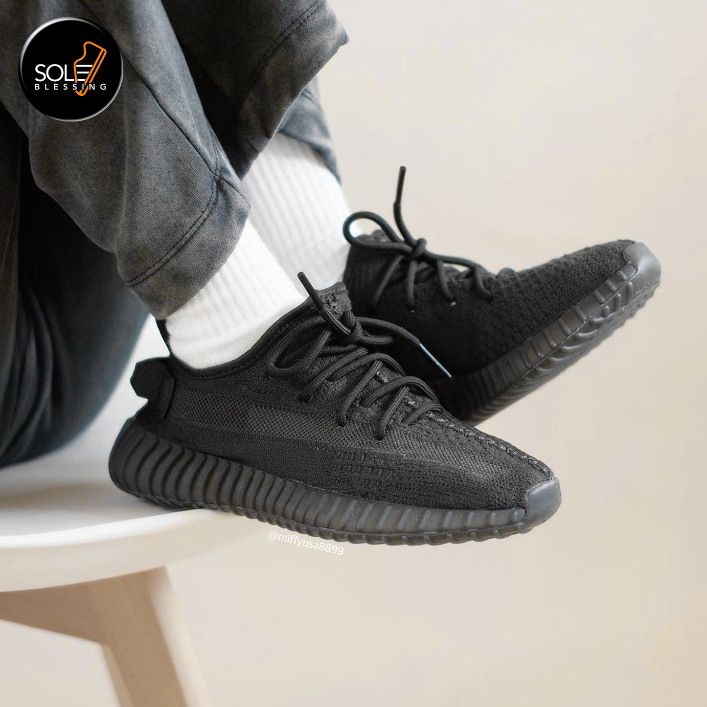 Yeezy Boost 350 V2 Onyx