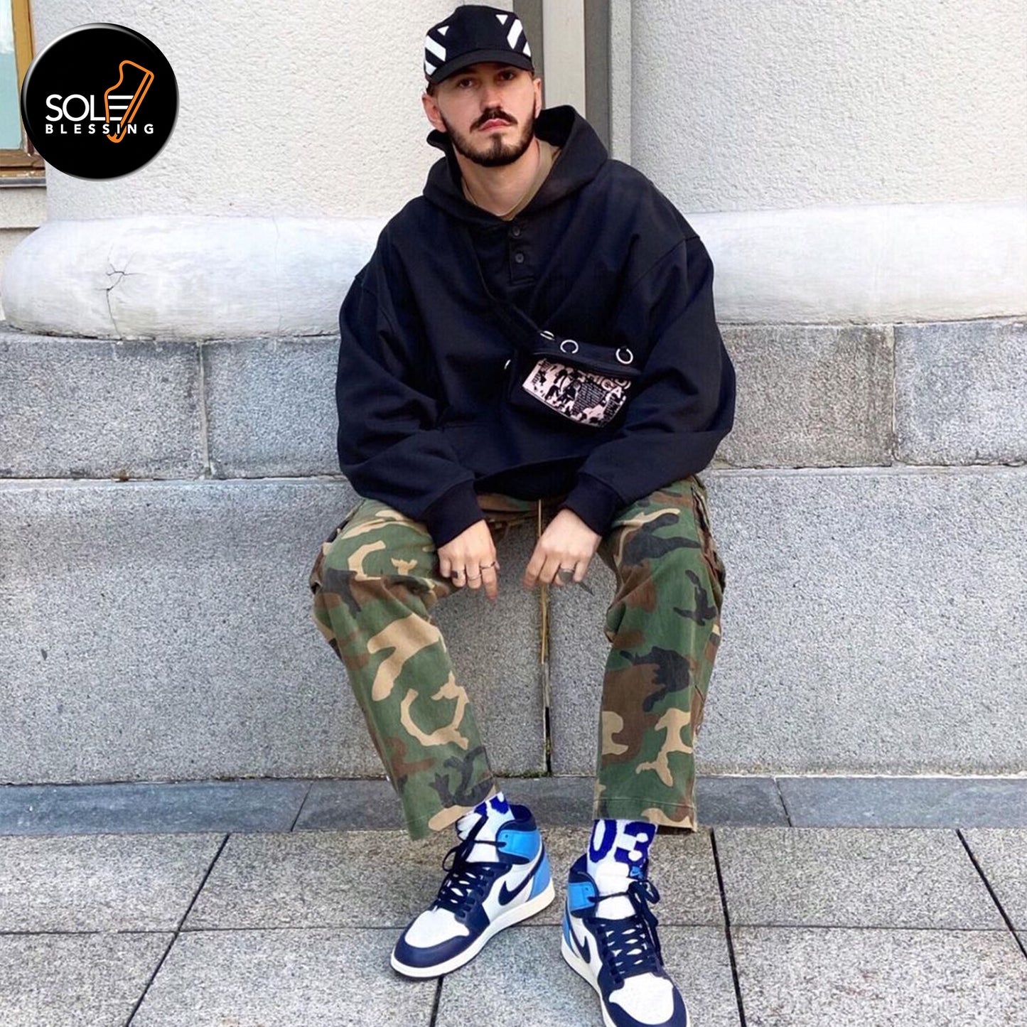 AIR JORDAN 1 HI OBSIDIAN UNC