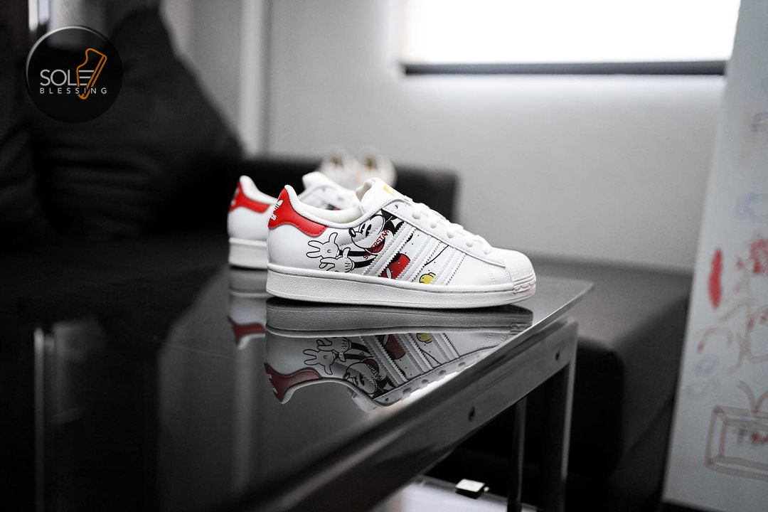 SUPERSTAR