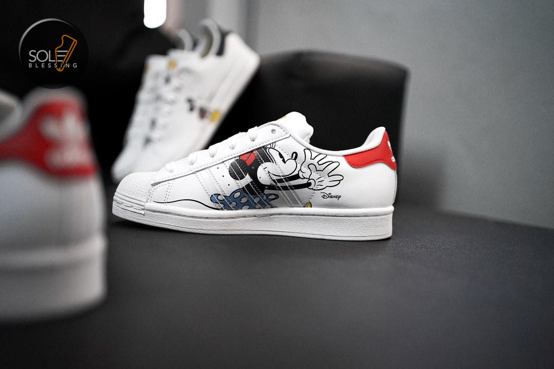 SUPERSTAR