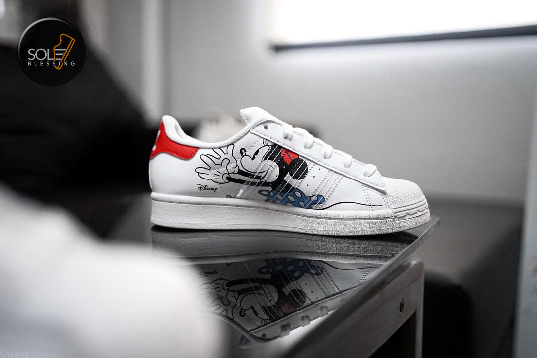 SUPERSTAR