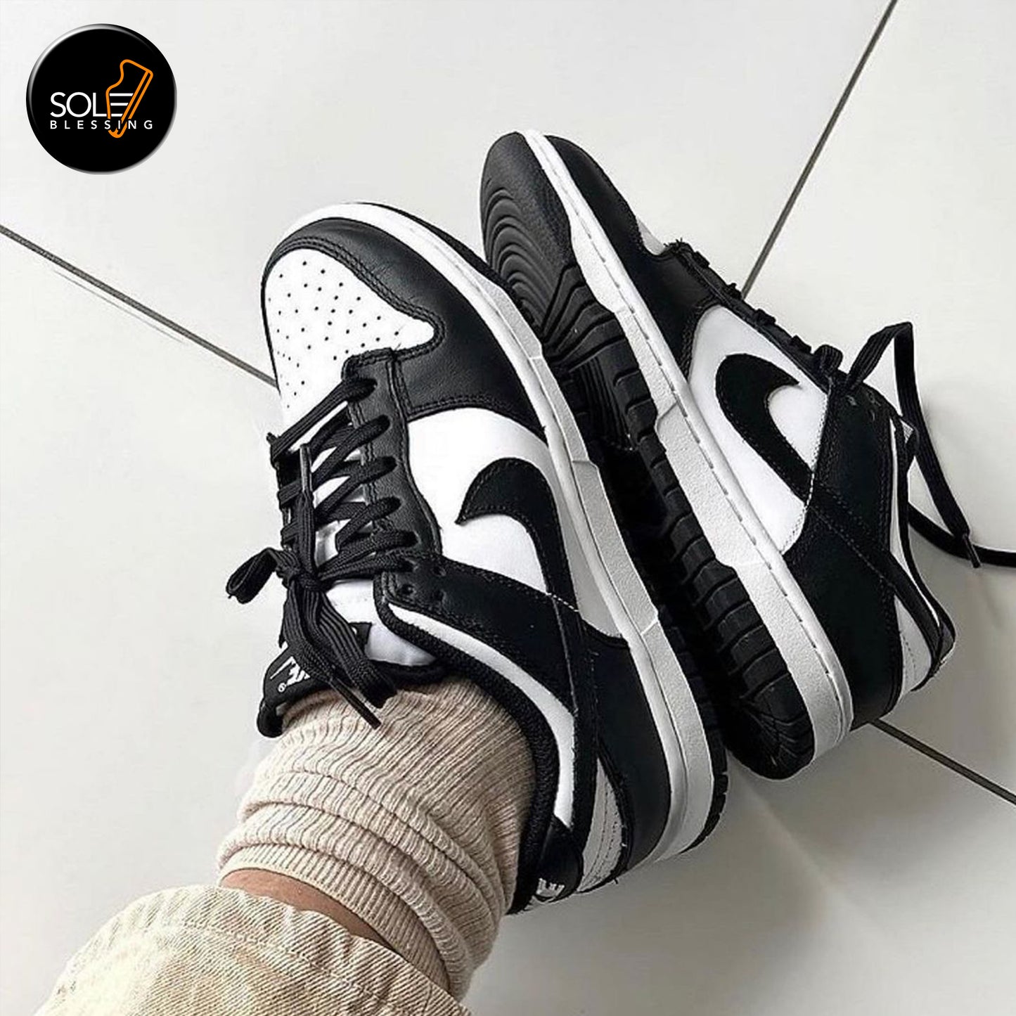 Nike Dunk Low Panda