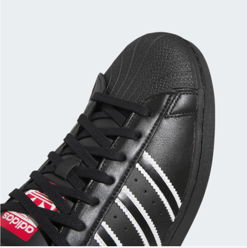 Superstar Core Black White