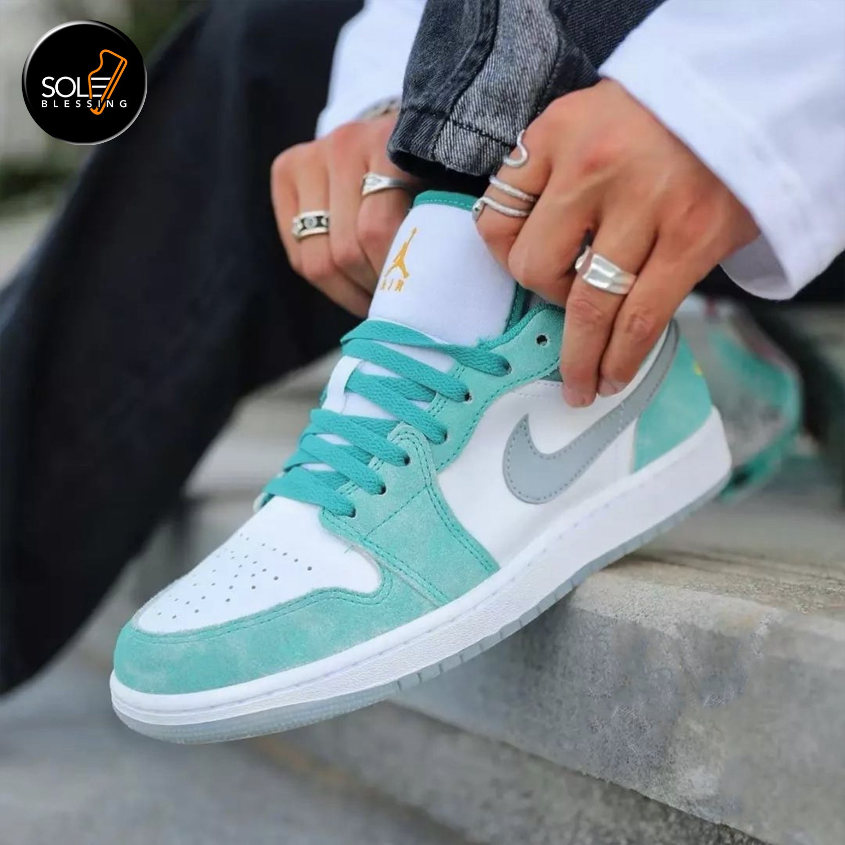 Air Jordan 1 low new buy emerald