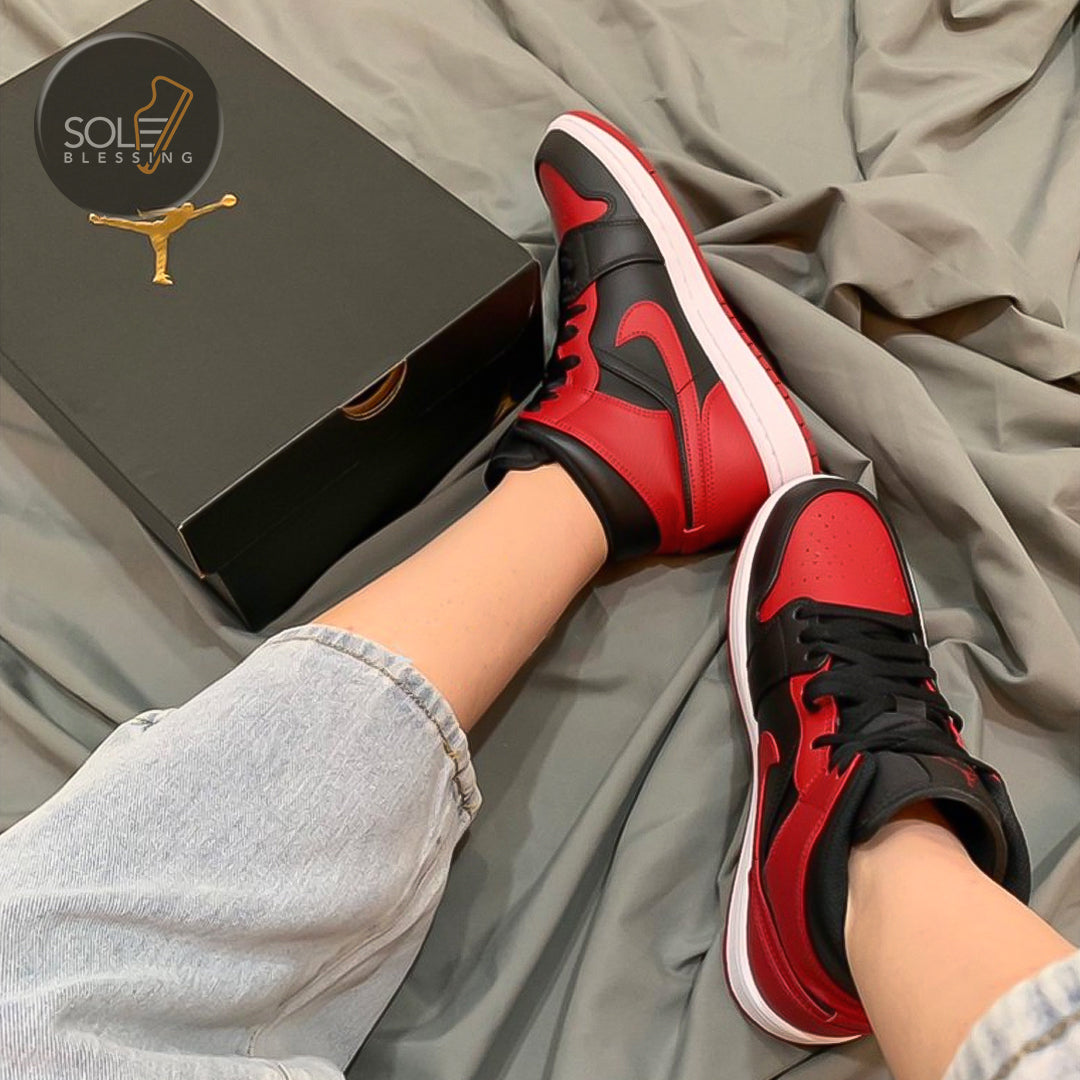 Air Jordan 1 Mid (GS) "Banned" 2020